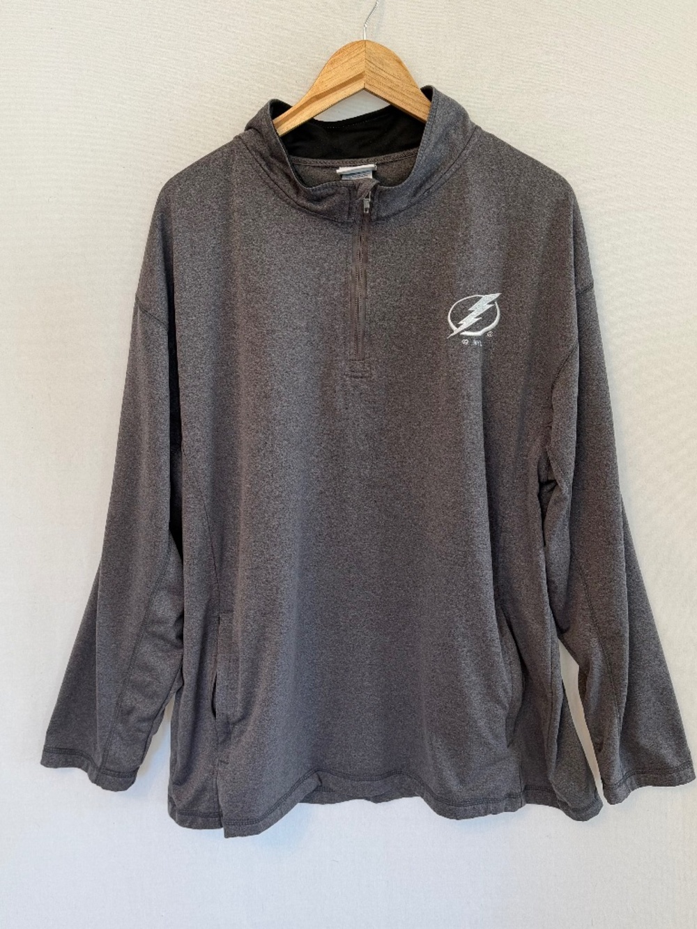 NHL LIGHTNING Men’s XL Gray 1/4 Zip Pull Over Long Sleeve Shirt
